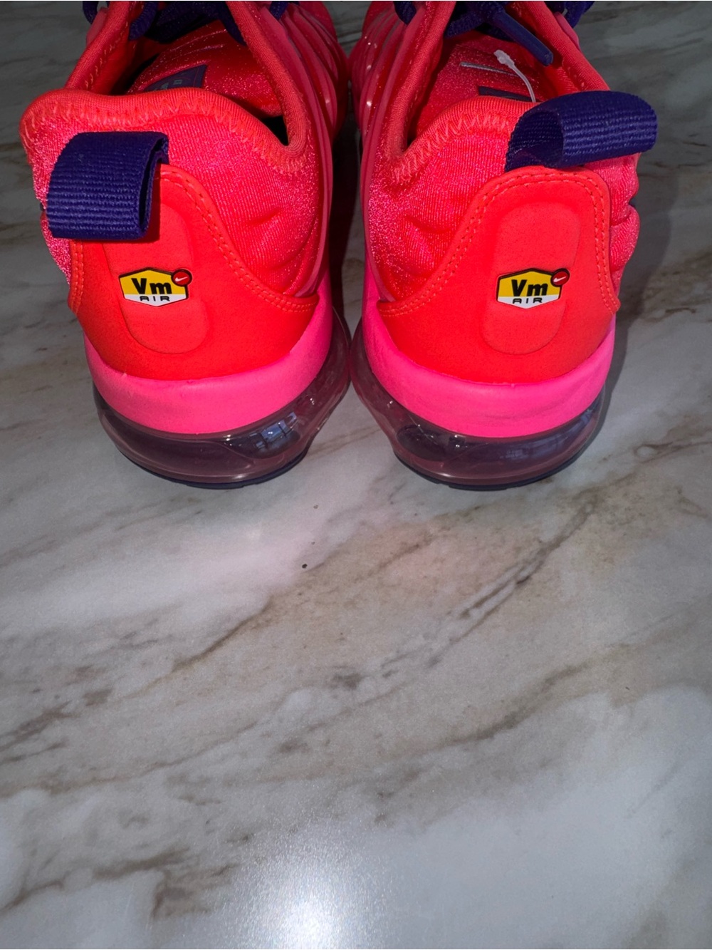Nike Air VaporMax Plus women's sz 7 Bright Crimson/Pink NWOB BEST OFFER ACCEPTED - Picture 3 of 5